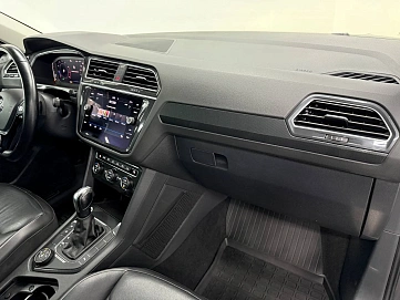 Volkswagen Tiguan, 2020г, полный привод, робот