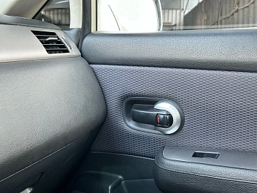 Nissan Tiida, 2008г, передний привод, автомат