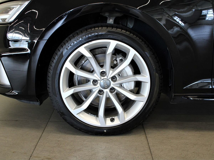 Audi A4, 2019г., передний привод, автомат