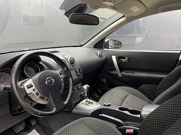 Nissan Qashqai, 2009г, передний привод, вариатор