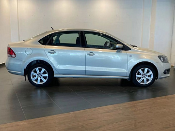 Volkswagen Polo, 2011г, передний привод, механика