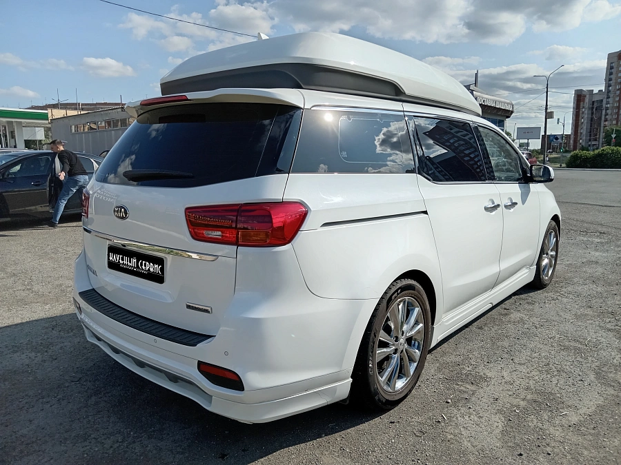 Kia Carnival, 2019г., передний привод, автомат