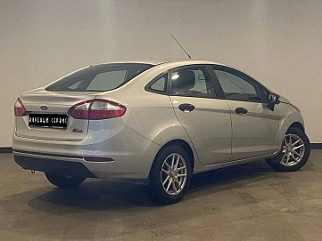 Ford Fiesta, 2015г, передний привод, механика