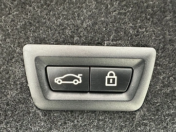 BMW 3 серии, 2023г, задний привод, автомат