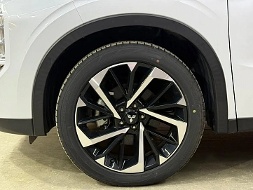 Mitsubishi Outlander, 2023г, полный привод, вариатор