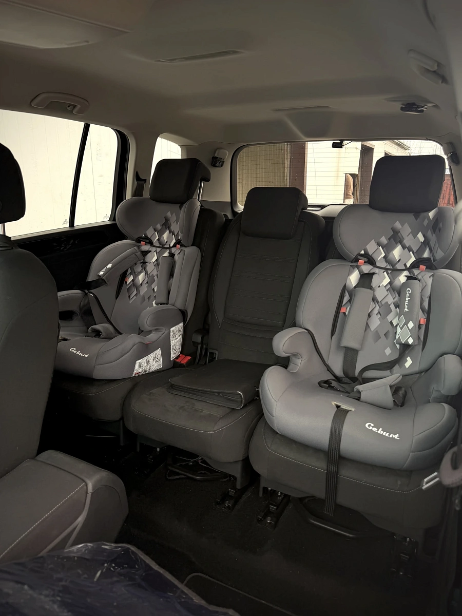 Volkswagen Touran, 2016г., передний привод, робот
