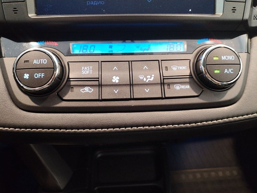 Toyota , 2019г., передний привод, автомат