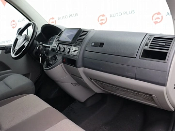 Volkswagen Caravelle, 2011г, передний привод, механика