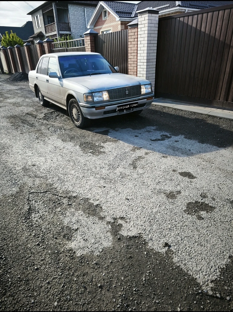 Toyota Crown, 1993г., задний привод, автомат