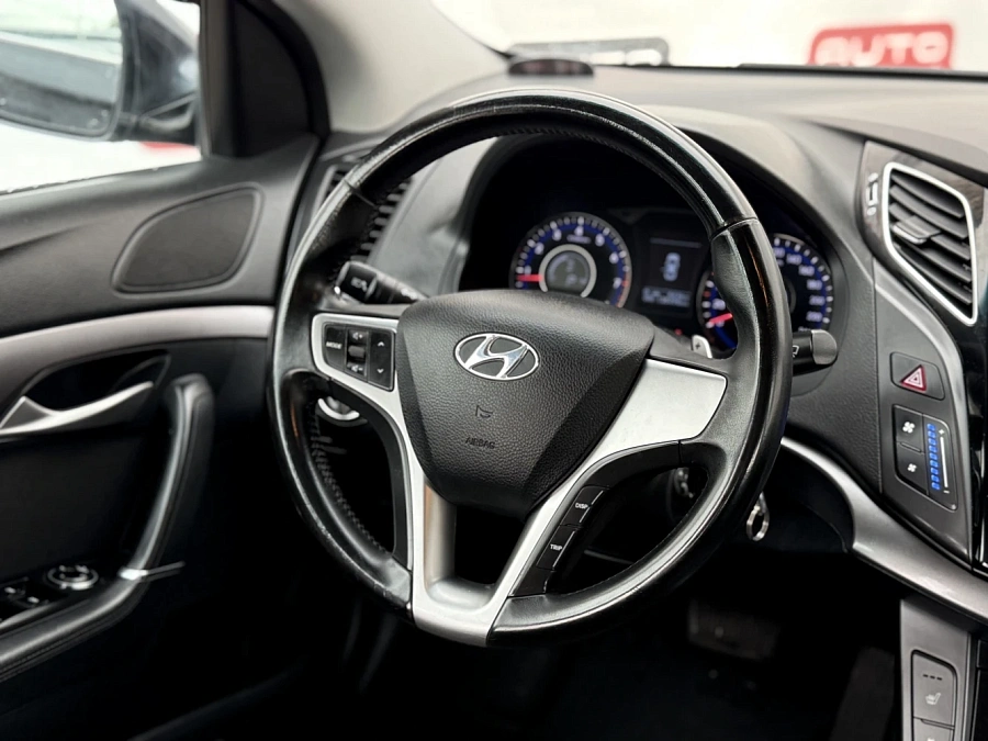 Hyundai i40, 2014г., передний привод, автомат