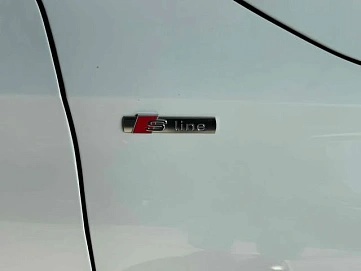 Audi A3, 2023г, передний привод, робот