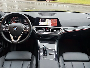 BMW 3 серии, 2021г, полный привод, автомат