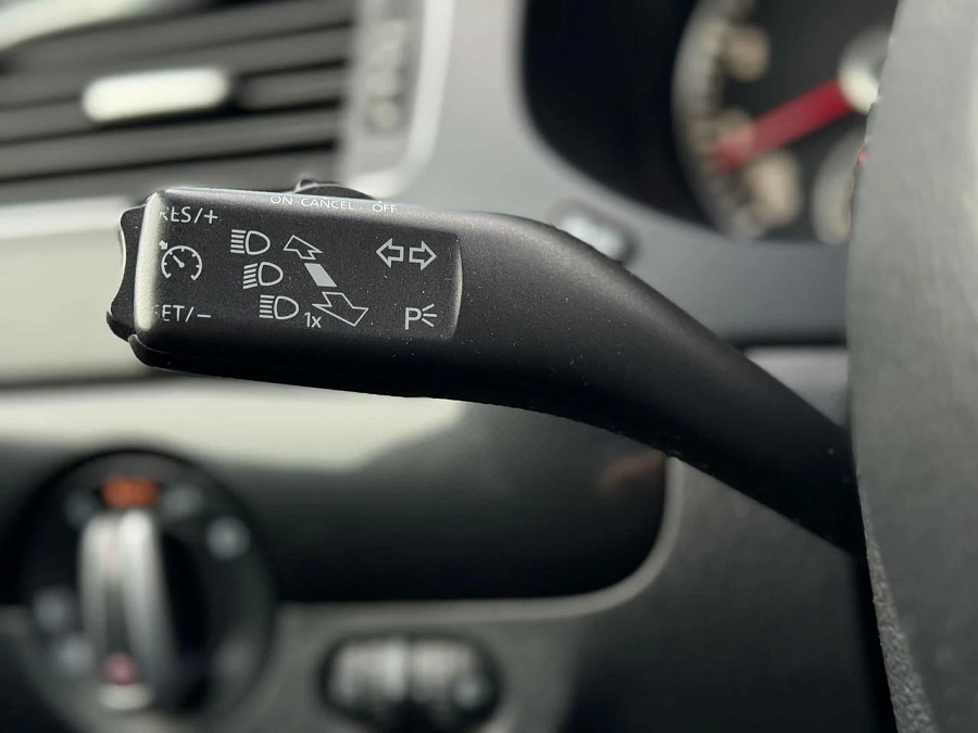 Volkswagen Jetta, 2012г., передний привод, автомат