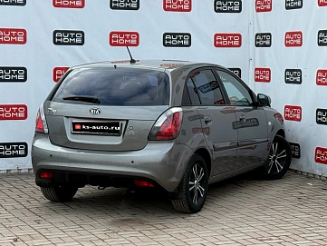 Kia Rio, 2010г, передний привод, автомат