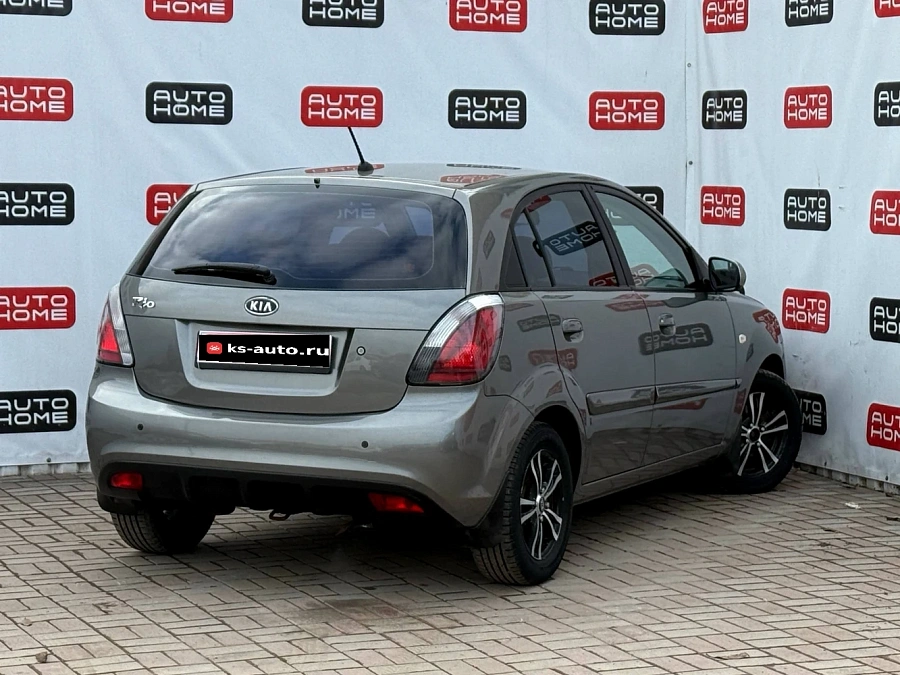 Kia Rio, 2010г., передний привод, автомат