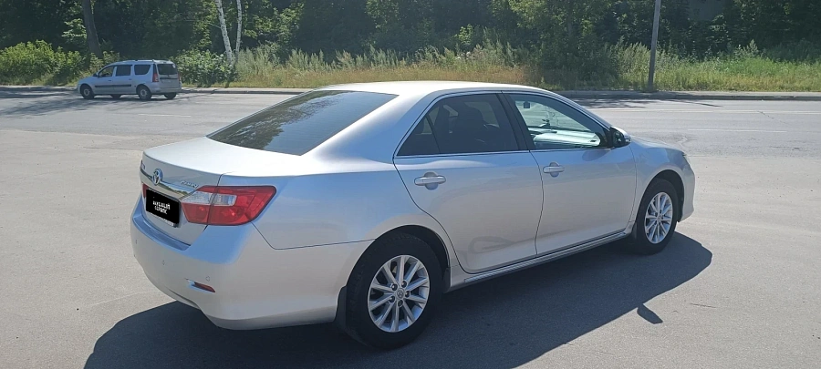 Toyota Camry, 2013г., передний привод, автомат