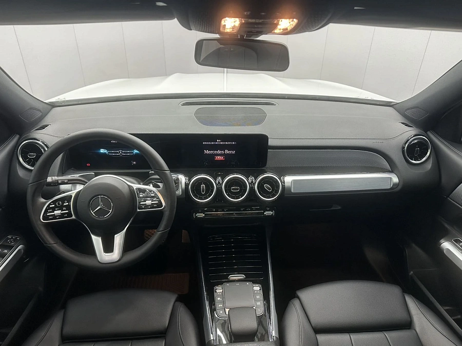 Mercedes-Benz GLB, 2021г., передний привод, робот