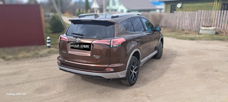 Toyota RAV4, 2017г., полный привод, вариатор