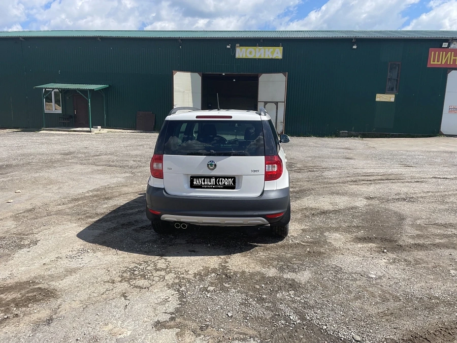 Skoda Yeti, 2013г., передний привод, робот