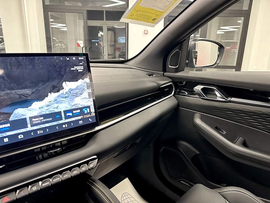 Geely Coolray, 2025г., передний привод, робот