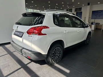Peugeot 2008, 2014г, передний привод, автомат