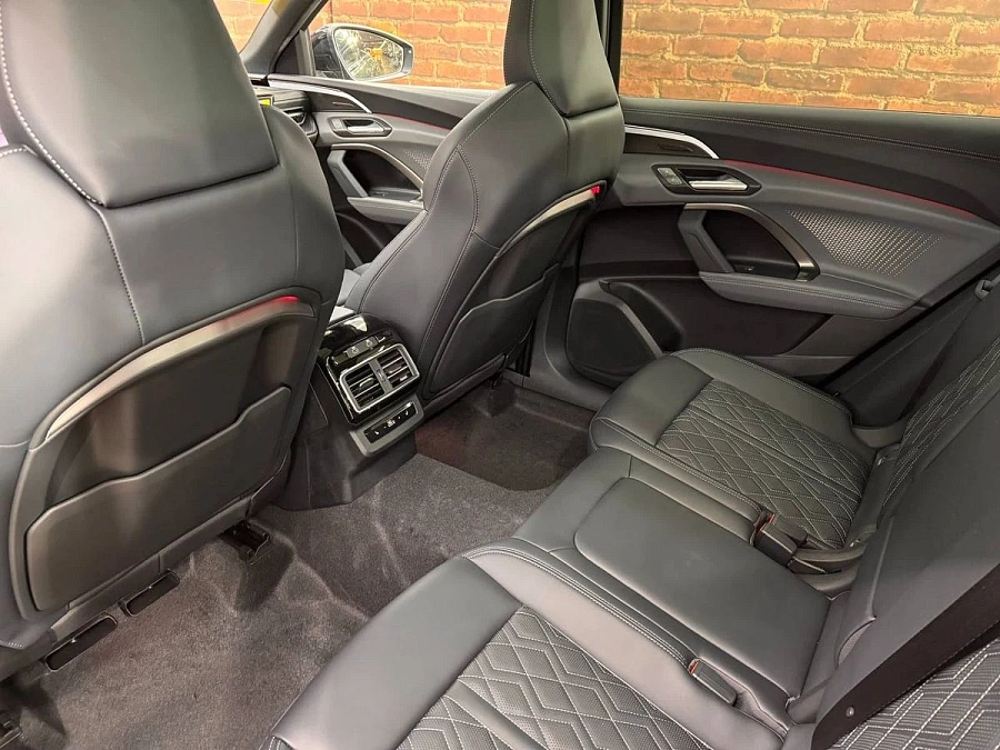 Audi Q5, 2025г., полный привод, робот