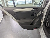 Volkswagen Golf, 2011г., передний привод, робот