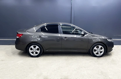 Kia Cerato, 2010г, передний привод, автомат