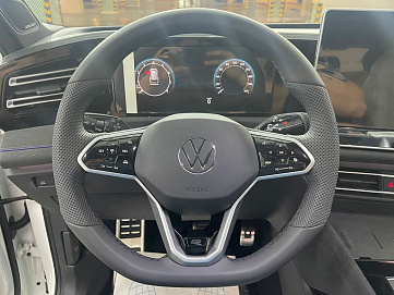 Volkswagen Tiguan, 2024г, полный привод, робот
