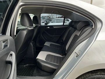 Volkswagen Jetta, 2012г, передний привод, автомат