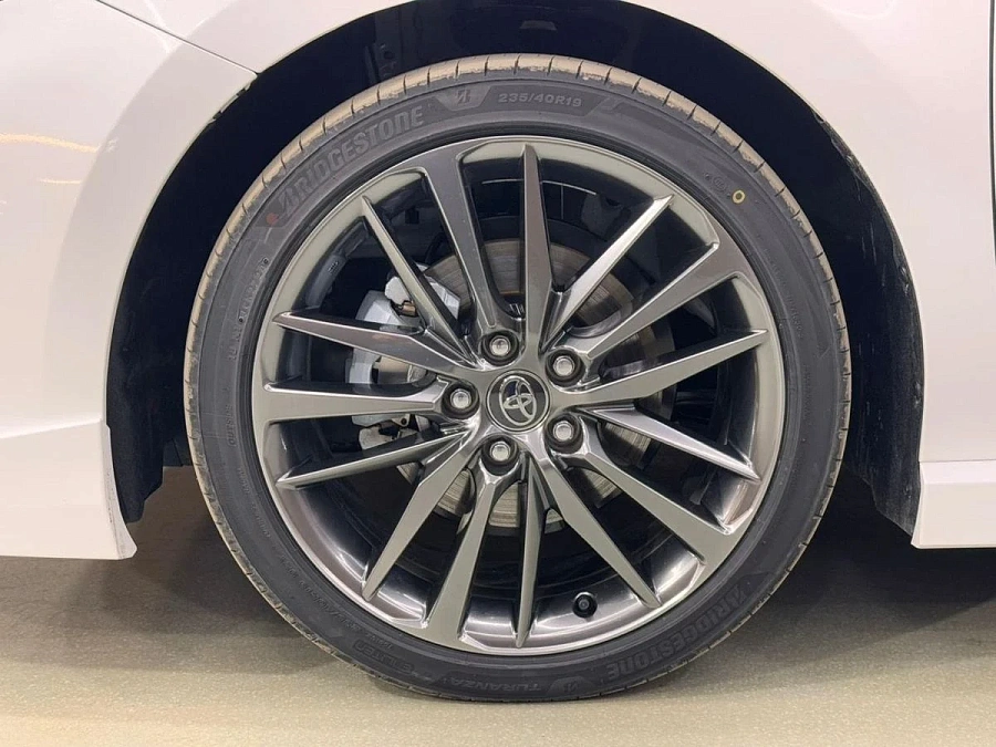 Toyota Camry, 2025г., передний привод, вариатор