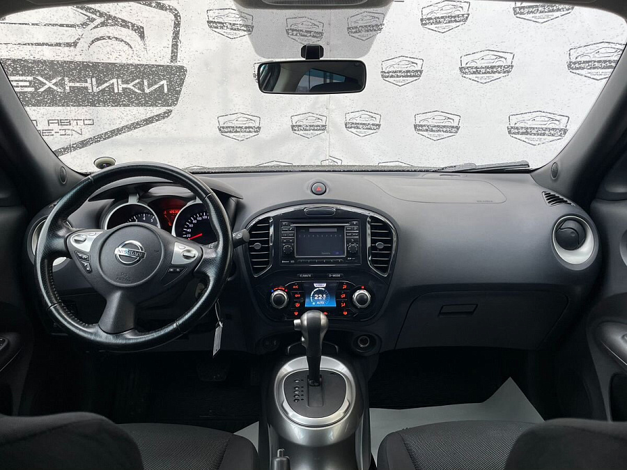 Nissan Juke, 2011г., передний привод, вариатор