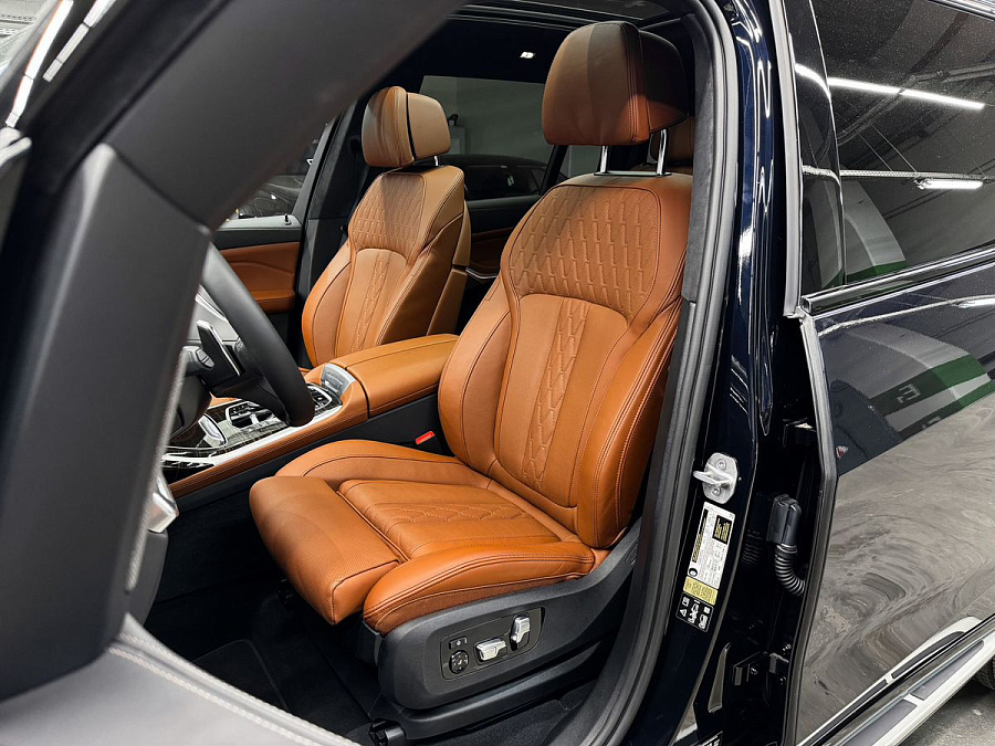 BMW X7, 2023г., полный привод, автомат