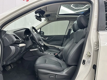 Subaru Forester, 2022г, полный привод, вариатор