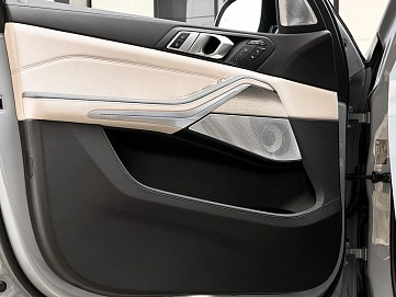 BMW X7, 2025г, полный привод, автомат