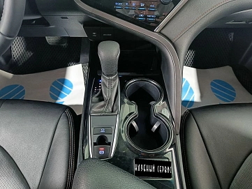 Toyota Camry, 2019г, передний привод, автомат