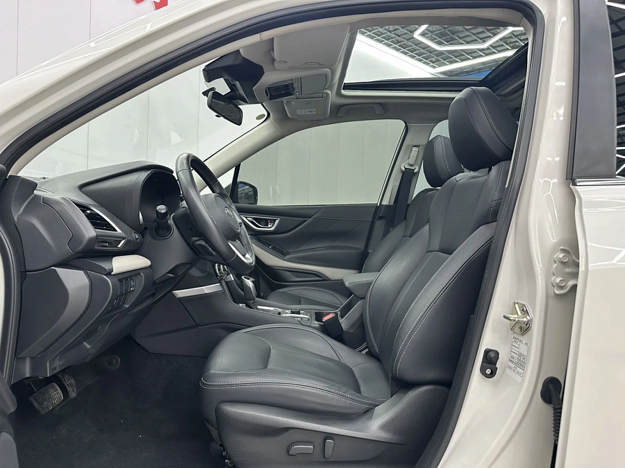 Subaru Forester, 2022г., полный привод, вариатор