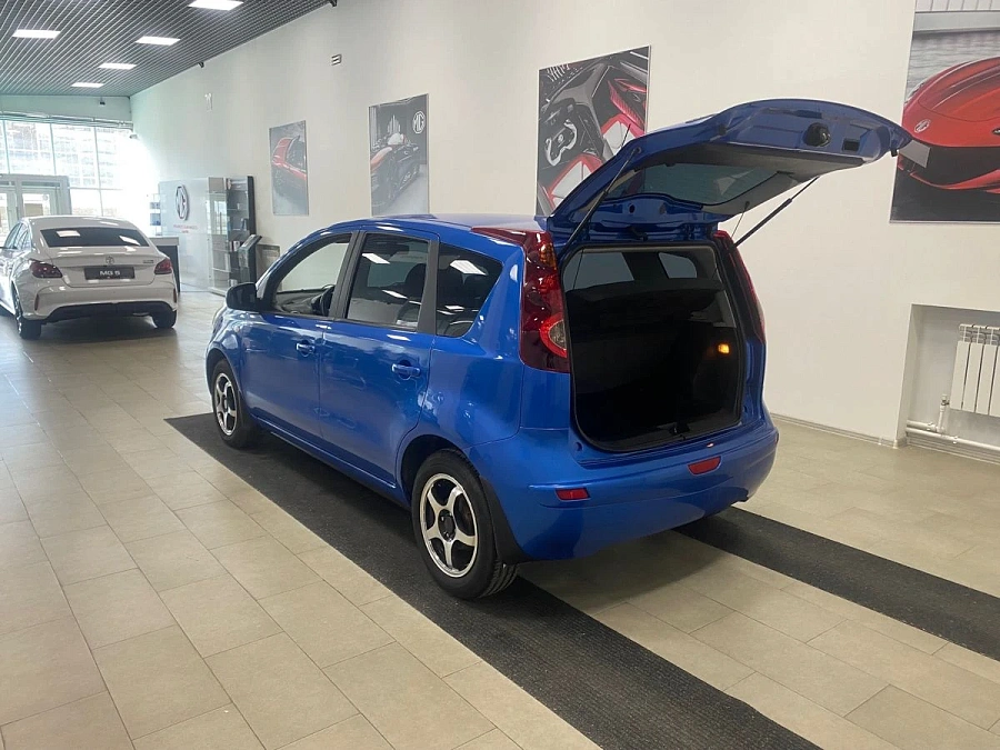 Nissan Note, 2010г., передний привод, механика