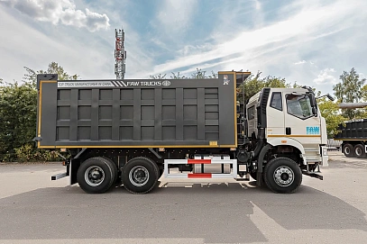 FAW J6 CA3250, 2023г, Задний привод, Механическая