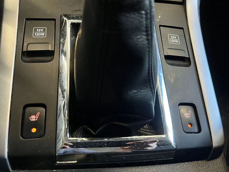 Suzuki Grand Vitara, 2011г., полный привод, механика