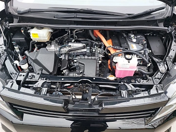 Toyota Voxy, 2017г, передний привод, вариатор