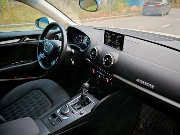 Audi A3, 2015г, передний привод, механика