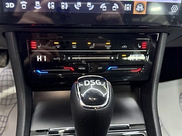 Skoda Superb, 2025г, передний привод, робот