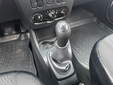 Renault Logan, 2012г, передний привод, механика