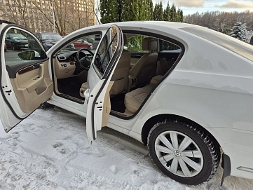 Volkswagen Passat, 2011г, передний привод, робот