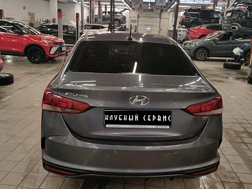 Hyundai Solaris, 2021г, передний привод, автомат