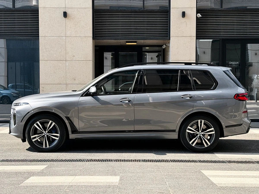 BMW X7, 2022г., полный привод, автомат