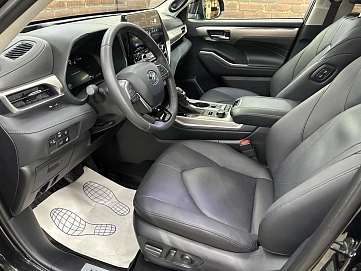 Toyota Highlander, 2025г, полный привод, автомат