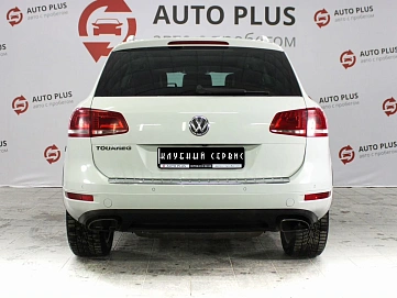 Volkswagen Touareg, 2013г, полный привод, автомат
