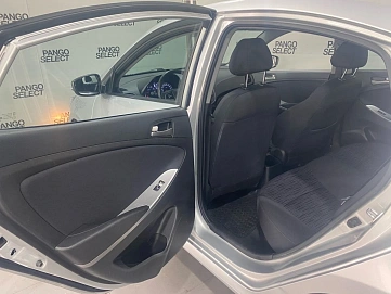 Hyundai Solaris, 2015г, передний привод, автомат
